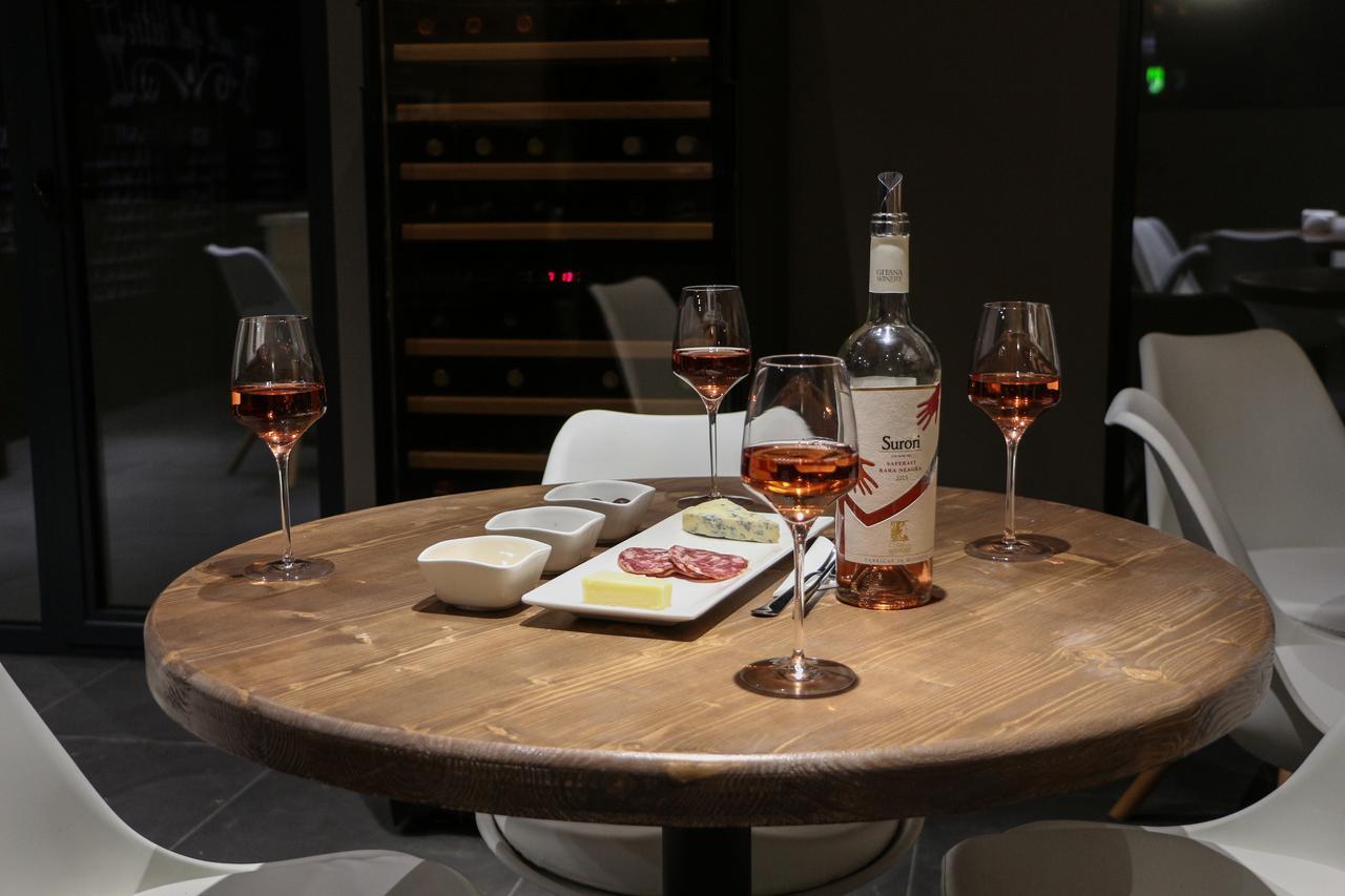 Wine Hotel Кишинів Екстер'єр фото