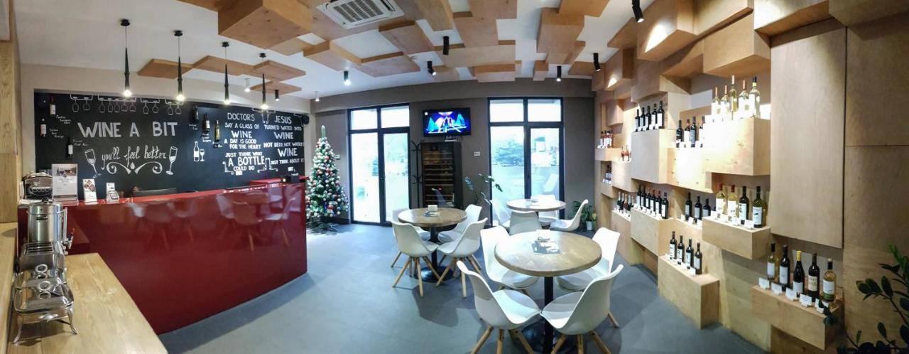 Wine Hotel Кишинів Екстер'єр фото